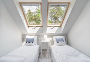 4 bedrooms, individually furnished, bed sheets