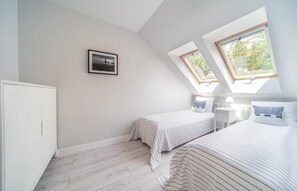 4 makuuhuonetta, yksilöllisesti kalustettu, vuodevaatteet