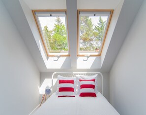 4 soverom, individuelt innredet og sengetøy