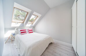 Classic House, 3 Bedrooms | 4 bedrooms, individually furnished, bed sheets