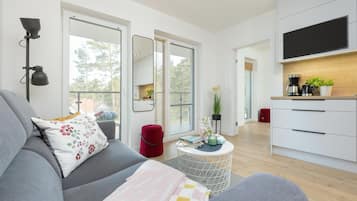 Apartamento clássico, 2 quartos | Sala de estar