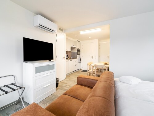 Beautiful Apartment Near Recreational Facility