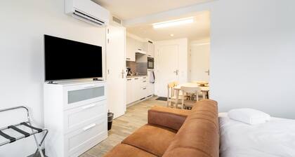 Beautiful Apartment Near Recreational Facility