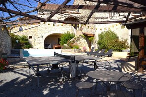 Classic House, 3 Bedrooms | Outdoor dining