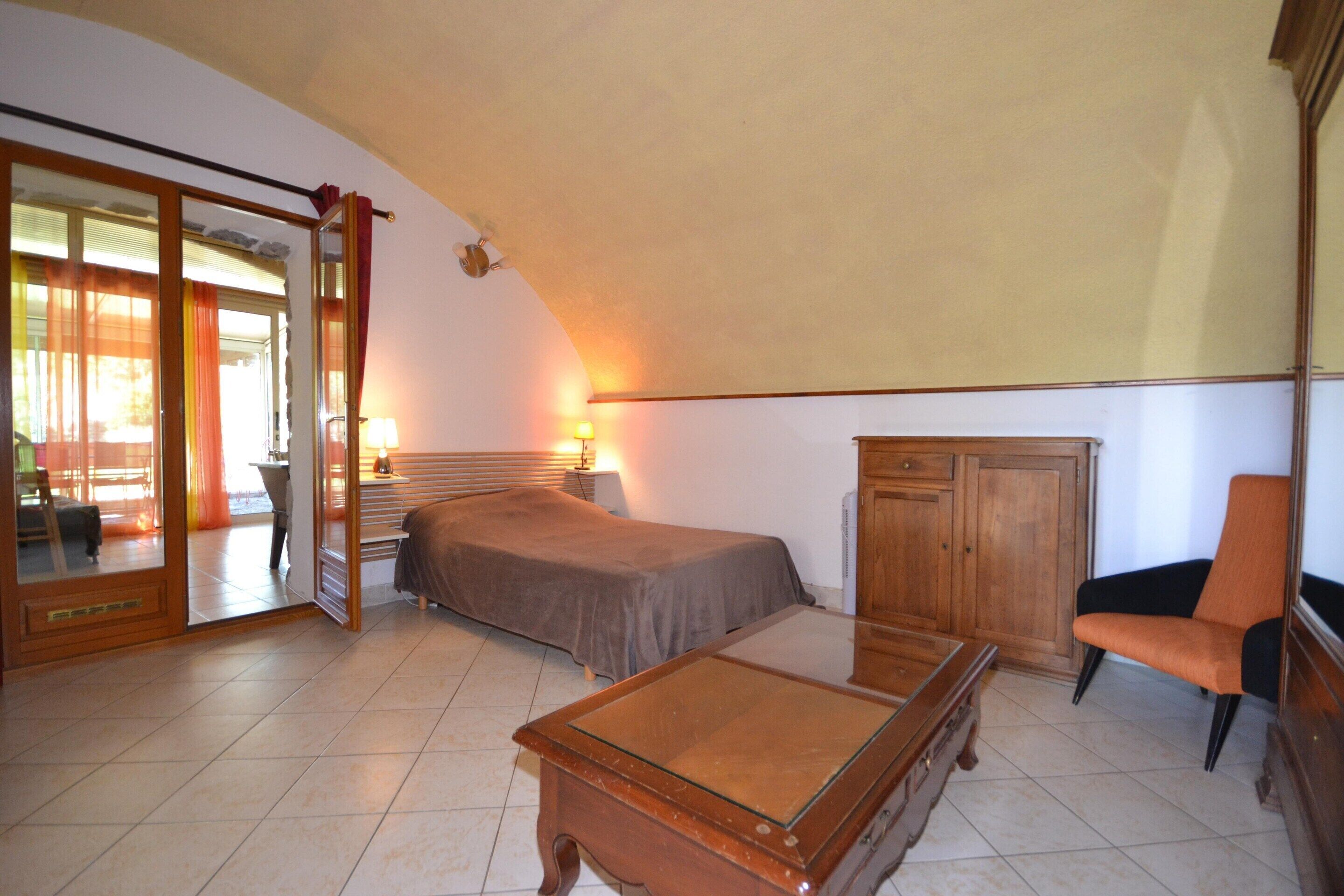 Classic House, 2 Bedrooms | 3 bedrooms, individually furnished