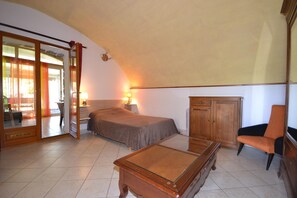 Casa clásica, 2 habitaciones | 3 habitaciones y muebles diferentes 