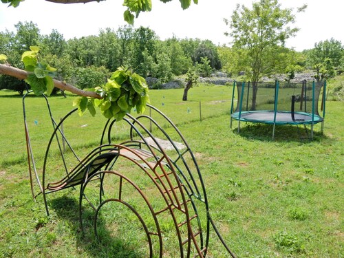 Amazing Apartment in Lanas With Large Garden