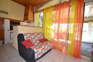 Classic House, 2 Bedrooms | Living room | DVD player