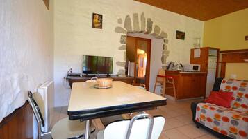 Nhà phong cách cổ điển, 2 phòng ngủ | Khu ăn uống