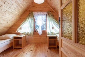 Casa clásica, 3 habitaciones | 5 dormitorios, mobiliario individual, ropa de cama