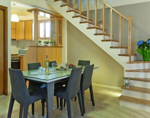 Deluxe huis, 4 slaapkamers | Dineren