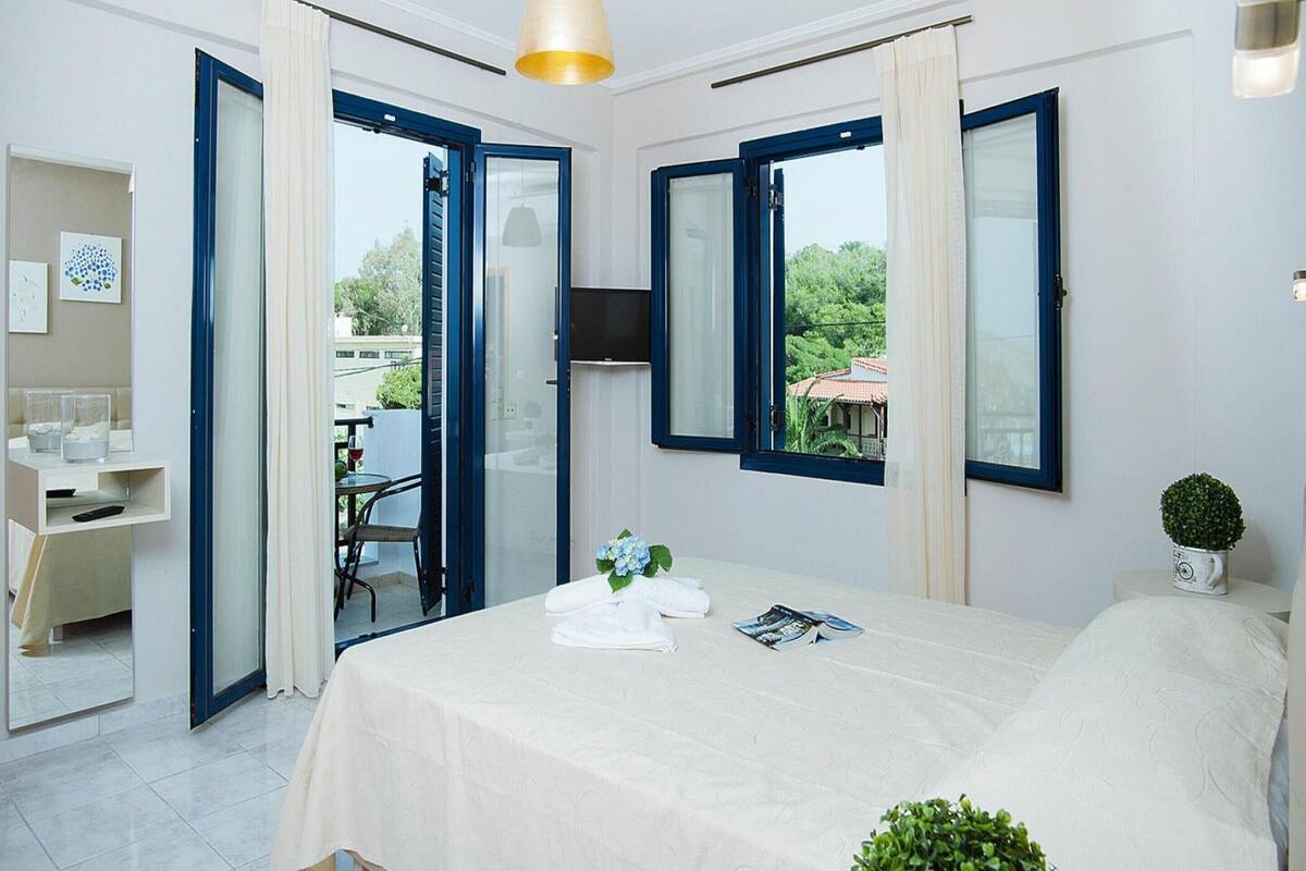 12 bedrooms, individually furnished