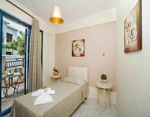 12 chambres, ameublement personnalisé