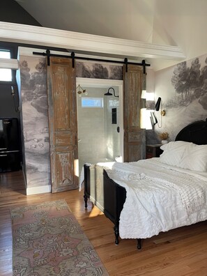 1 habitación, tabla de planchar con plancha, wifi y ropa de cama 