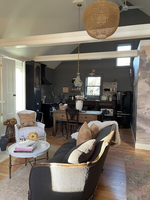 Living area - The Chateau On Pascal (Rockport)