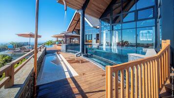 2 piscinas al aire libre