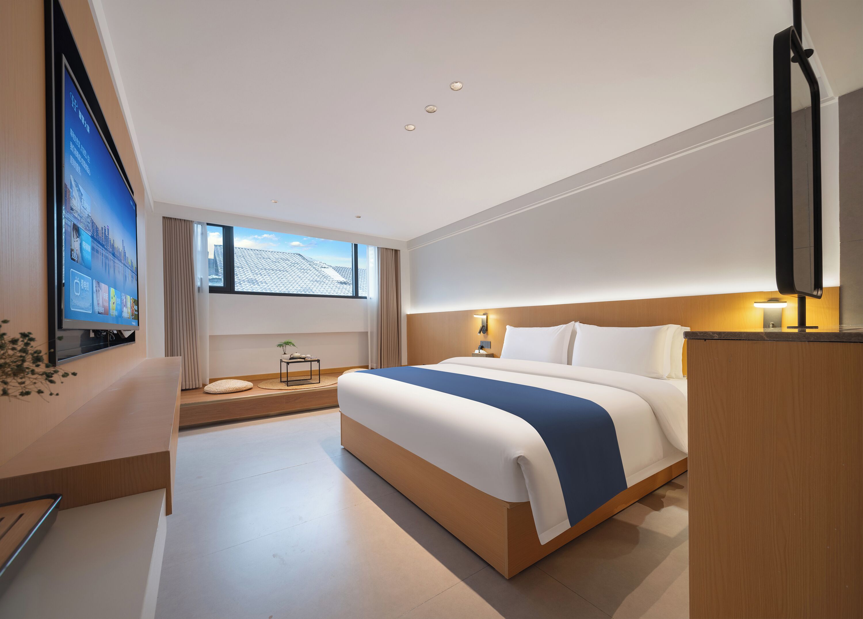 Elite Room | Desk, laptop workspace, blackout drapes, soundproofing