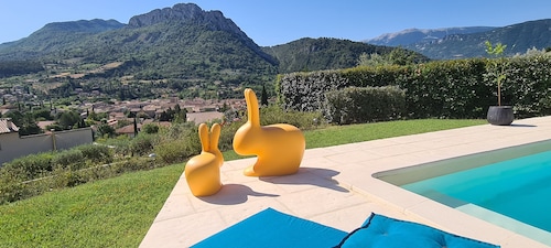 Dans un décor de carte postal ! Villa 10 personnes Drome Provençale 