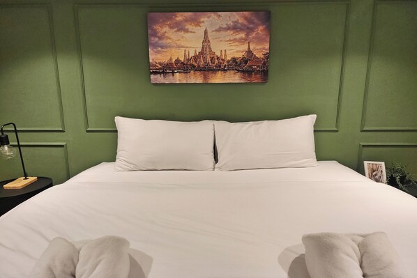 Standard Double Room | Desk, free WiFi, bed sheets