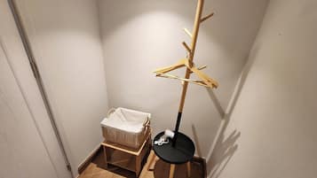 Kamar Double Standar | Meja kerja, Wi-Fi gratis, dan seprai linen