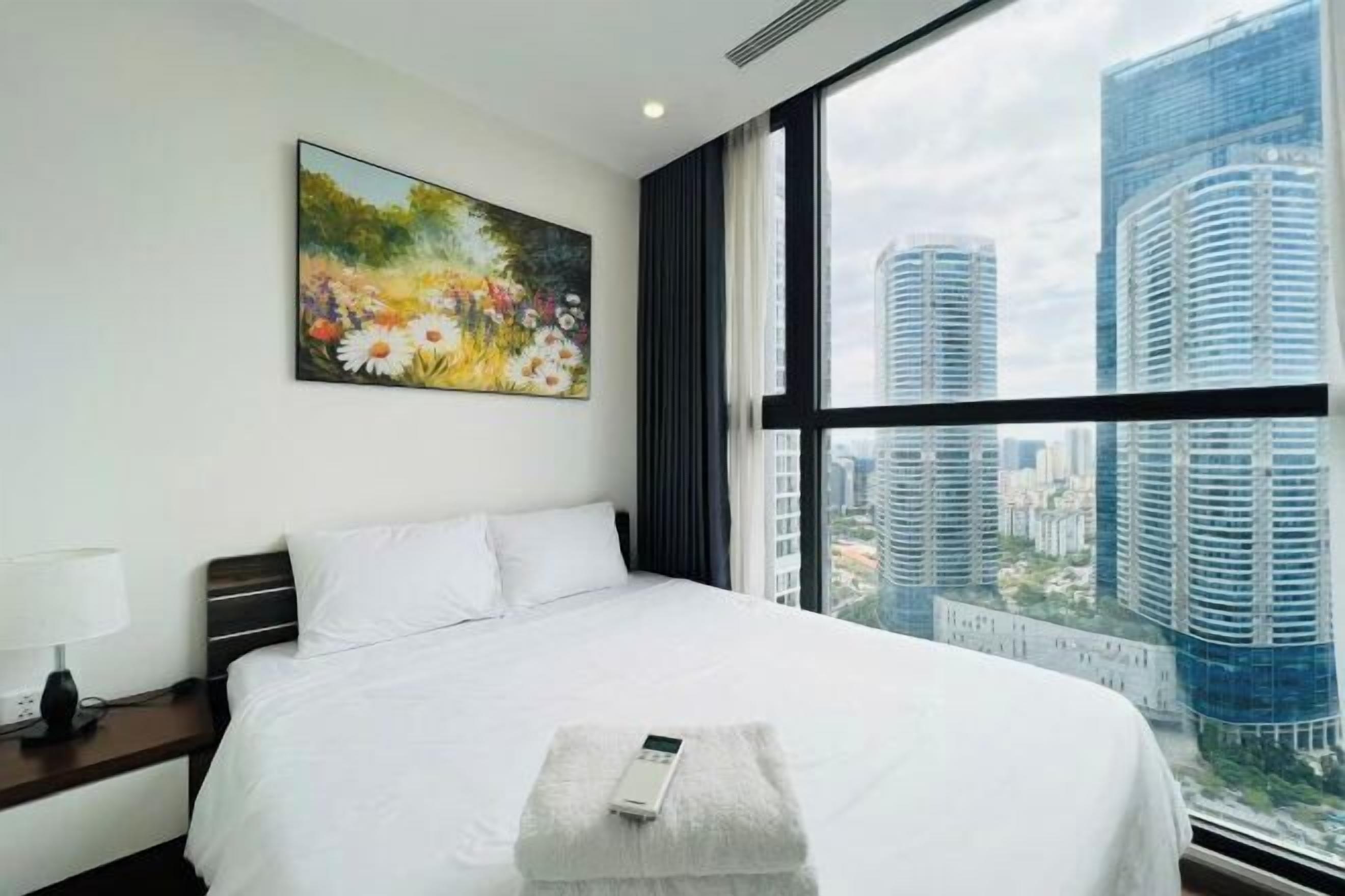 Ameublement personnalisé, rideaux occultants, chambres insonorisées