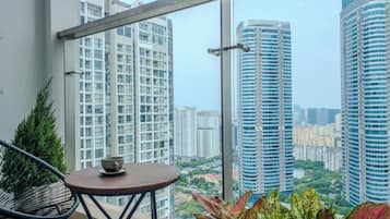 Standard Apartment, Balcony, Lake View | Terrace/patio