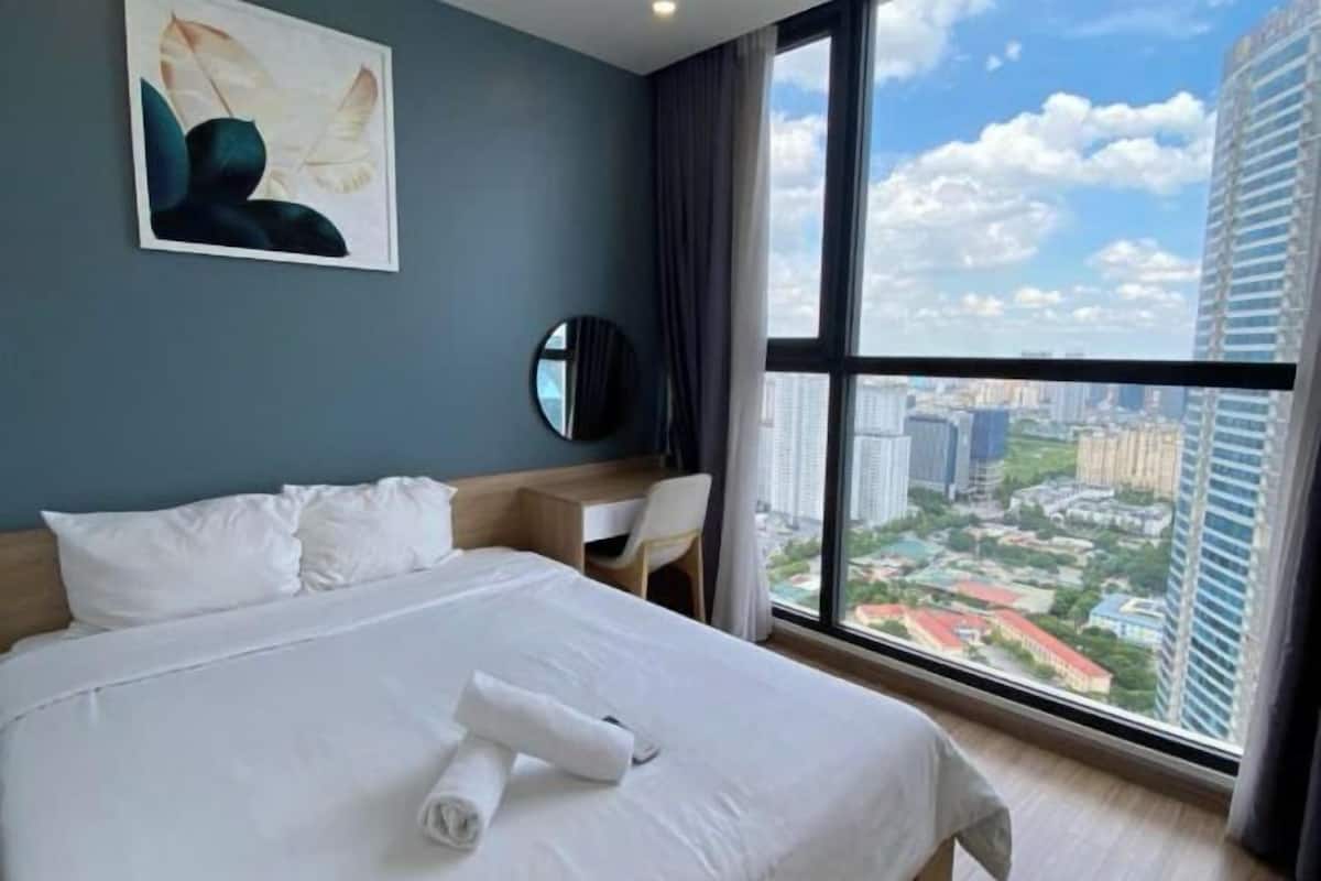Blackout curtains, soundproofing, iron/ironing board, free WiFi