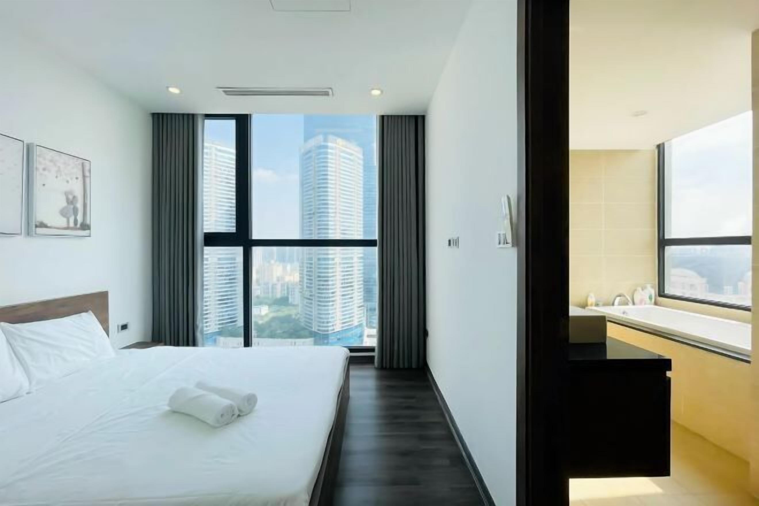 Ameublement personnalisé, rideaux occultants, chambres insonorisées