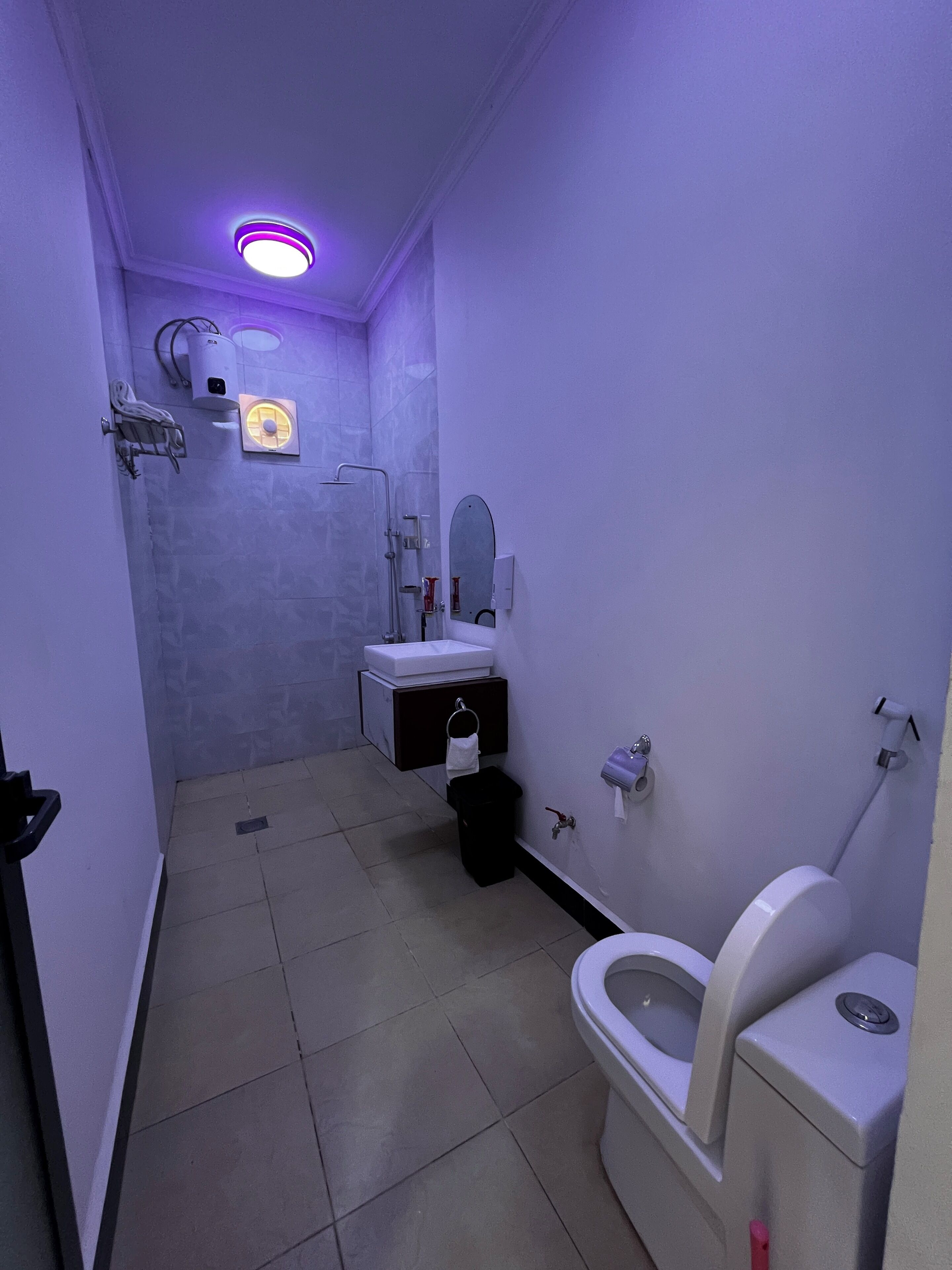 Deluxe Double Room, Courtyard View | Bathroom | Towels, soap, shampoo, toilet paper