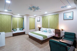 Habitación doble de lujo | Sábanas de algodón egipcio, ropa de cama de alta calidad y edredón 