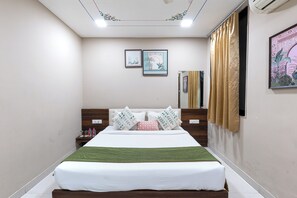 Deluxe Double Room | Egyptian cotton sheets, premium bedding, down comforters - Rawla Udaipur (Udaipur)