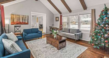 Charming 4BR Family Home in Burnsville