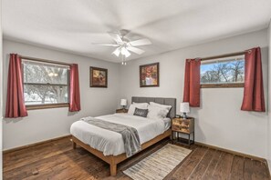 4 chambres, bureau, fer et planche à repasser, Wi-Fi gratuit