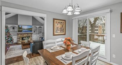 Charming 4BR Family Home in Burnsville