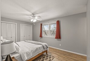 4 Schlafzimmer, Schreibtisch, Bügeleisen/Bügelbrett, kostenloses WLAN