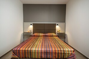 Suite de luxe, pati, vistes a la piscina | Vista des de l'habitació