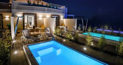 La Collina di Montegrappa - Suites with Heated Private Pool - Suites with Shared Pool