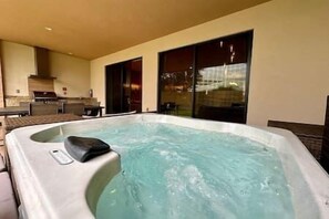 Tina de hidromasaje interior