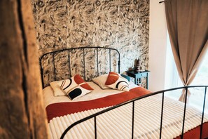 Unclassified image, 4 of 127, button - La Source de nos Racines: A moment in the countryside! (Beaufort)