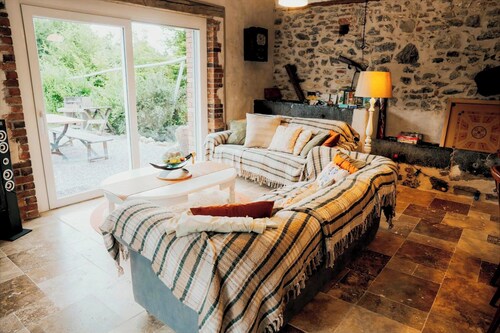 Grand gîte - LA SOURCE DE NOS RACINES - CORPS DE FERME AU COEUR DE L'AVESNOIS