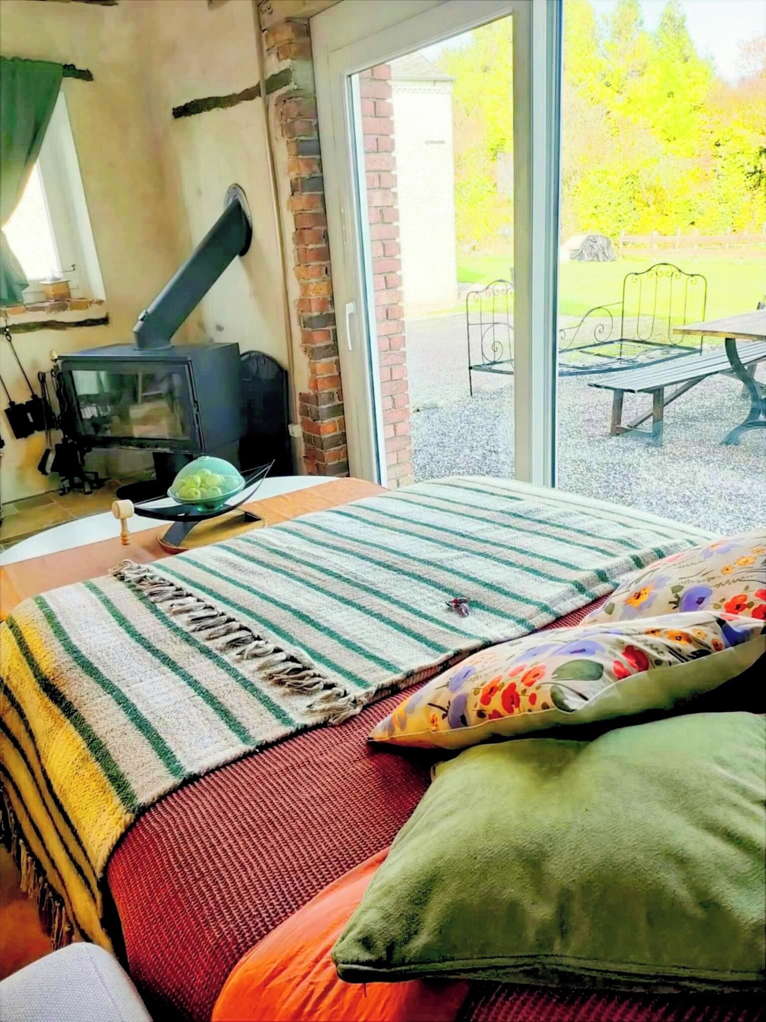 3 bedrooms, desk, iron/ironing board, travel crib