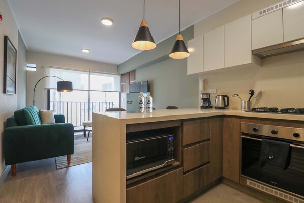 Microwave, oven, stovetop, coffee/tea maker