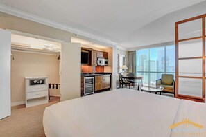 Desk, iron/ironing board, WiFi, bed sheets