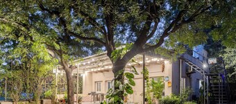 KrishRaj Farms: CountryFamilyEscape @Leopard Trail Aravali near city & airport!
