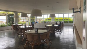 Dining - House for Season in the Rivieira Santa Cristina condominium - Arandu-SP  (Arandu)