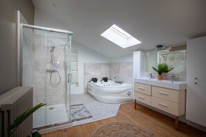 Hair dryer - GITE CONFIDENCES (Brissac-Loire-Aubance)