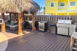 Terrace/patio - Pet-friendly 4BR/3BA home with pool, outdoor bar, grill, and gaming area, steps from the beach! 🏖️ (Port Aransas)