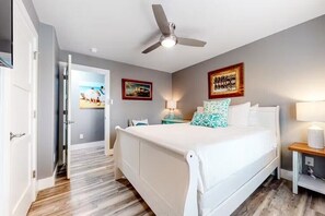 4 bedrooms, desk, iron/ironing board, free WiFi - Pet-friendly 4BR/3BA home with pool, outdoor bar, grill, and gaming area, steps from the beach! 🏖️ (Port Aransas)