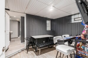 Games room - ★Gondor! OSU Castle Barcade★ (Columbus)