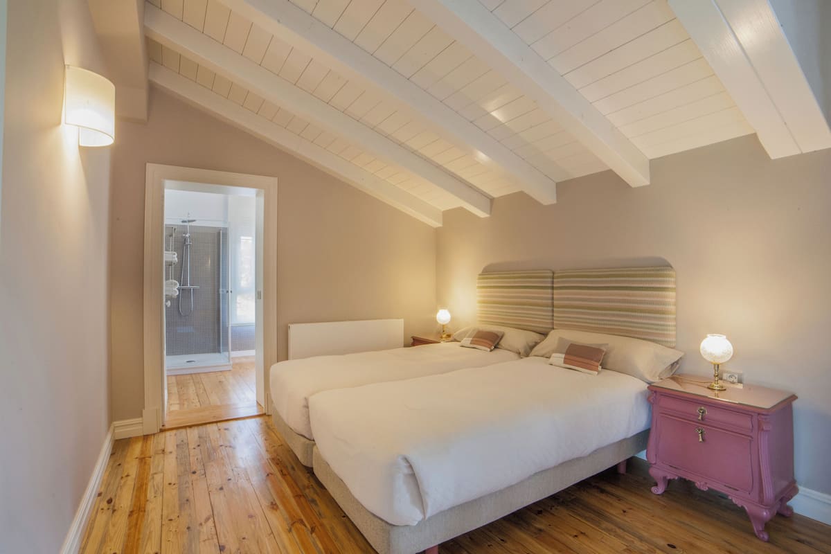 Standard Twin Room, Mountain View | Down comforters, memory foam beds, travel crib, free WiFi
